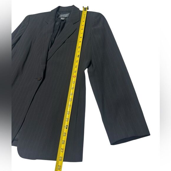 Lafayette 148 New York Black Pinstripe Blazer One Button Size 6 - Picture 7 of 9